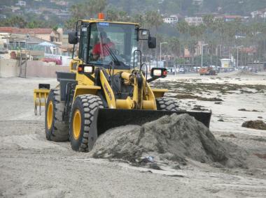 Grooming the beach near Scripps Institution of Oceanography. Credit: Dave Hubbard.